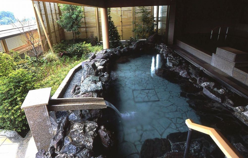 露天溫泉浴池